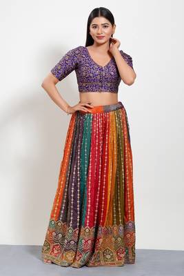 Muhenera Padded Brocade V-Neck Blouse 4