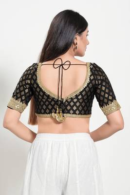 Muhenera Padded Brocade Sweatheart Neck Blouse 2