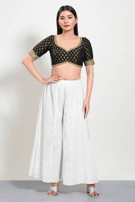 Muhenera Padded Brocade Sweatheart Neck Blouse 4