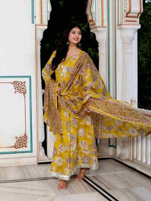 Womens cotton gotapatti and lace border yellow anarkali kurta and dupatta set 2