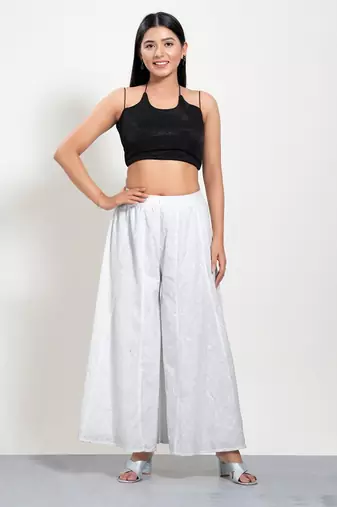 Muhenera Padded Net Halter Neck Blouse