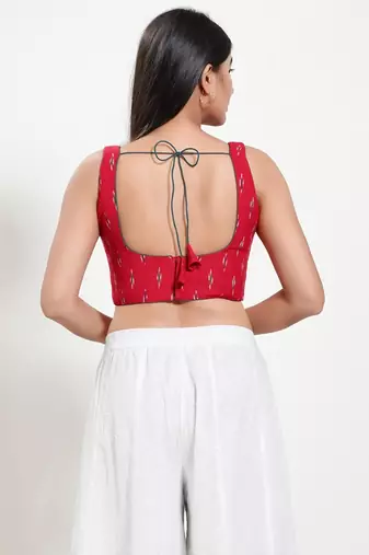 Muhenera Padded Cotton Round Neck Blouse