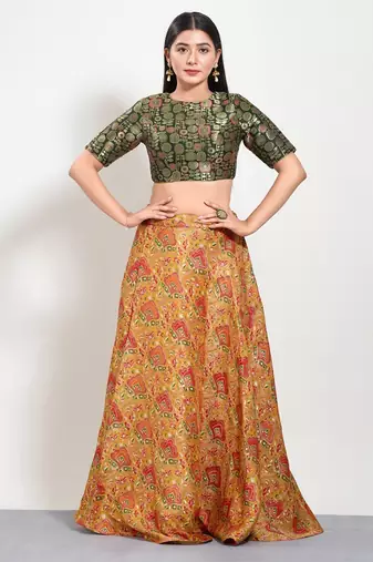 Muhenera Padded Brocade Boat Neck Blouse