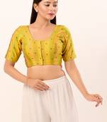 Muhenera Padded Brocade Round Neck Blouse