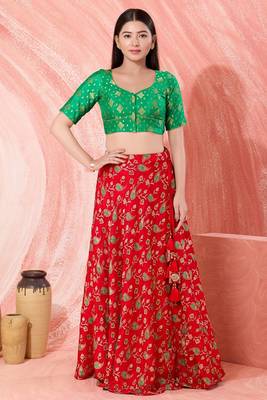 Muhenera Padded Brocade Sweatheart Neck Blouse 4