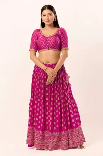 Muhenera Padded Brocade Sweatheart Neck Blouse