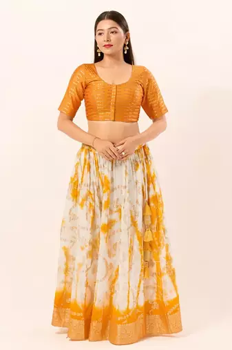 Muhenera Padded Brocade Round Neck Blouse