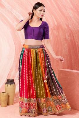 Muhenera Padded Brocade Round Neck Blouse 4