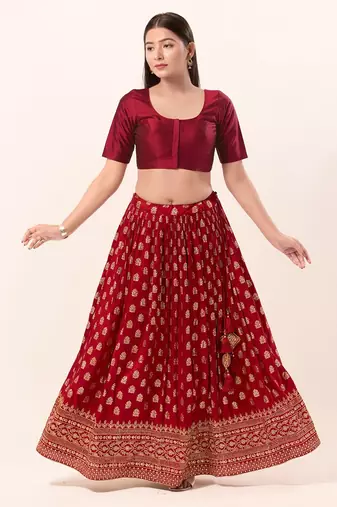 Muhenera Padded Brocade Round Neck Blouse