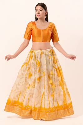 Muhenera Padded Brocade Round Neck Blouse 4