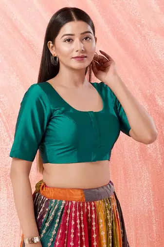 Muhenera Padded Brocade Round Neck Blouse