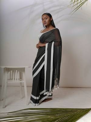 Black solid pure cotton saree with white border without blouse 4