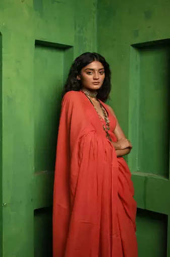 Red handloom mul modal saree Without blouse
