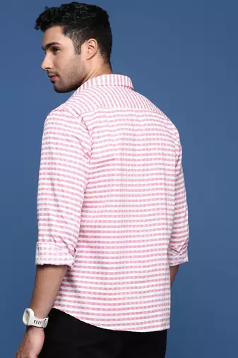 Showoff men's checked slim fit peach shirt