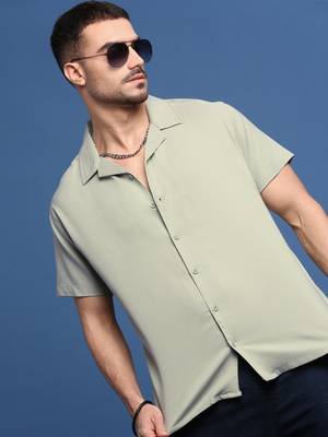 men's green solid cuban collar relaxed fit shirt 1