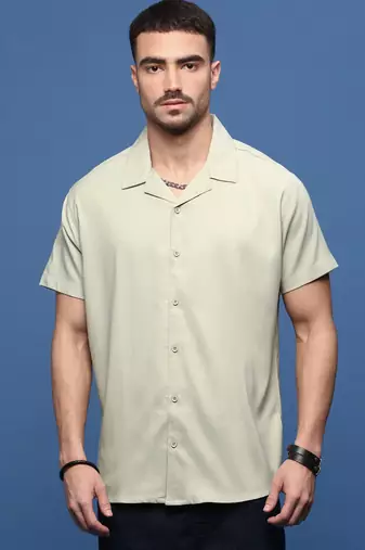 men's green solid cuban collar relaxed fit shirt