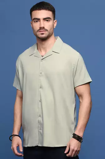 men's green solid cuban collar relaxed fit shirt