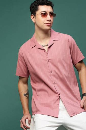 men's mauve solid cuban collar relaxed fit shirt