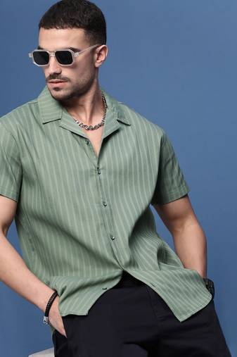 men's green solid cuban collar relaxed fit shirt