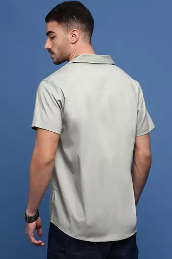 men's green solid cuban collar relaxed fit shirt