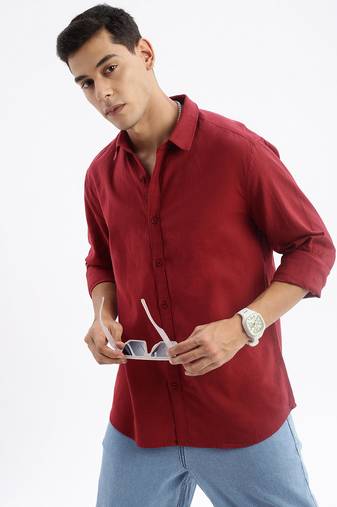men's long sleeves solid slim fit maroon shirt