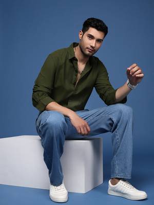 men's solid slim fit olive shirt 5