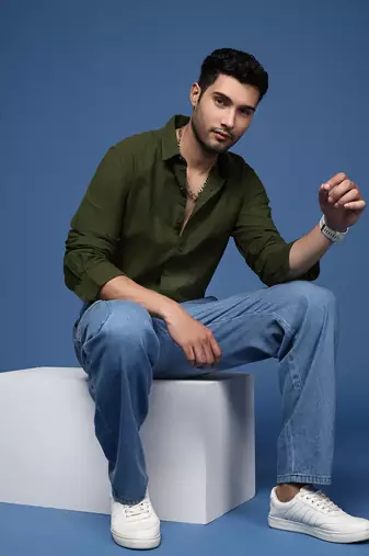 men's solid slim fit olive shirt