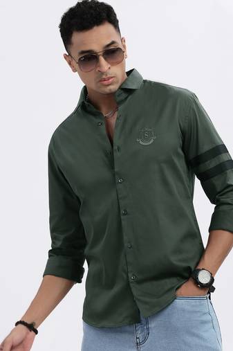 men's green solid slim fit shirt