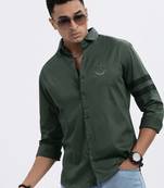 men's green solid slim fit shirt