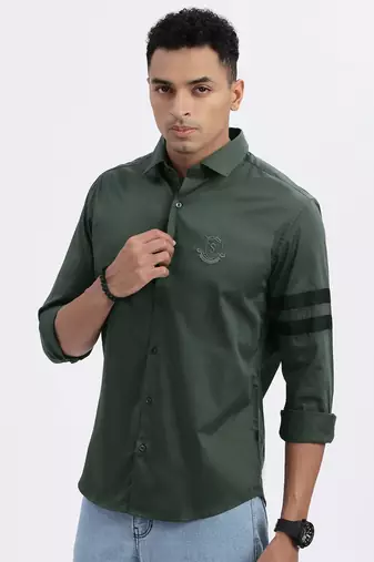 men's green solid slim fit shirt