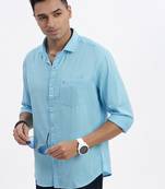 Showoff men's blue solid slim fit shirt