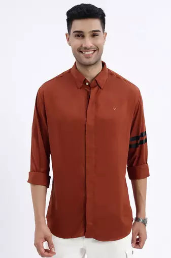 men's brown solid slim fit shirt