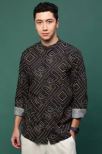 men's black geometric slim fit shirt