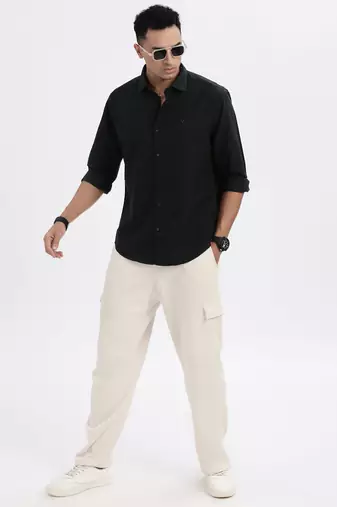 men's green solid slim fit shirt