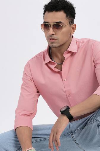men's peach solid slim fit shirt