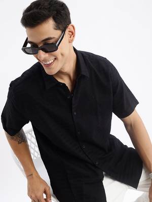 men's short sleeves solid slim fit black shirt 1