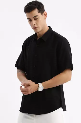 men's short sleeves solid slim fit black shirt