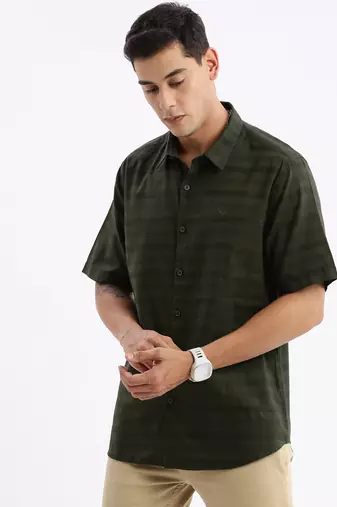 men's short sleeves solid slim fit green shirt