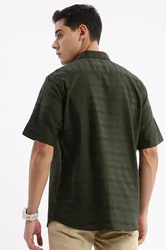 men's short sleeves solid slim fit green shirt