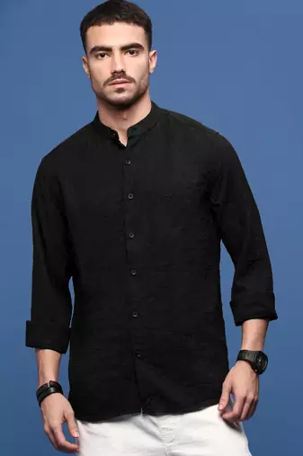 men's black solid slim fit shirt
