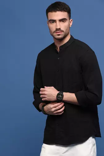 men's black solid slim fit shirt