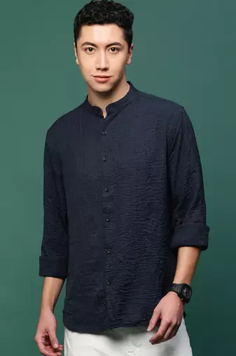 men's navy blue solid slim fit shirt