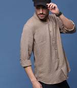 men's brown solid slim fit shirt