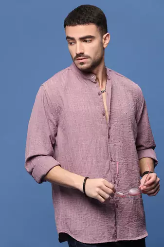 Showoff men's mauve solid slim fit shirt