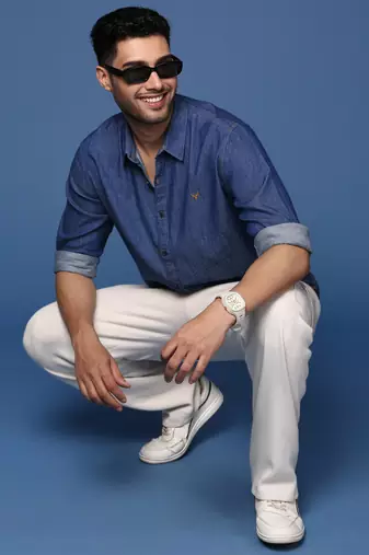 men's solid navy blue slim fit shirt