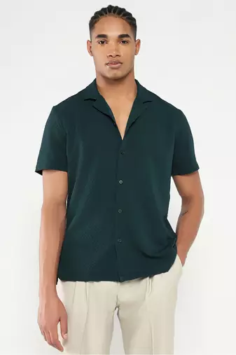 men's green cuban collar relaxed fit solid shirt
