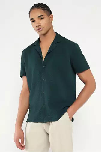 men's green cuban collar relaxed fit solid shirt