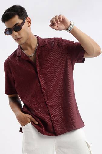 men's cuban collar solid relaxed fit maroon shirt