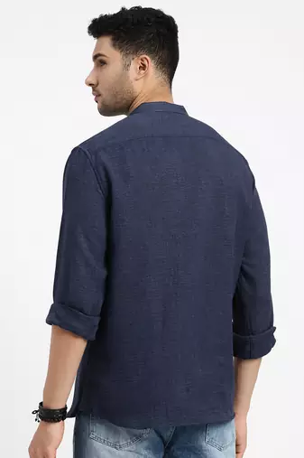 men's navy blue solid slim fit shirt