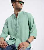men's green solid slim fit shirt